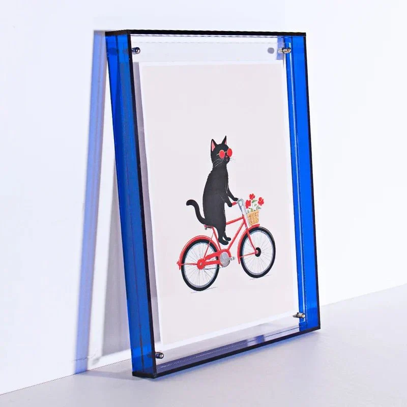 Minimalistisk farvet fotorahme i klart akryl