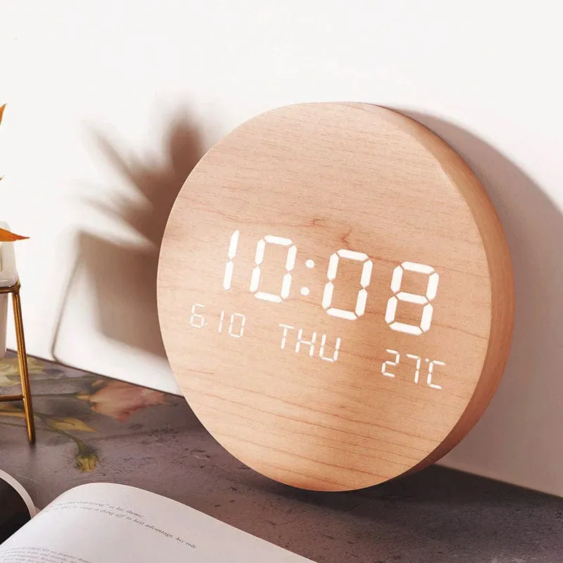 Vægur med Digitalt Display – Skandinavisk Minimalistisk Design