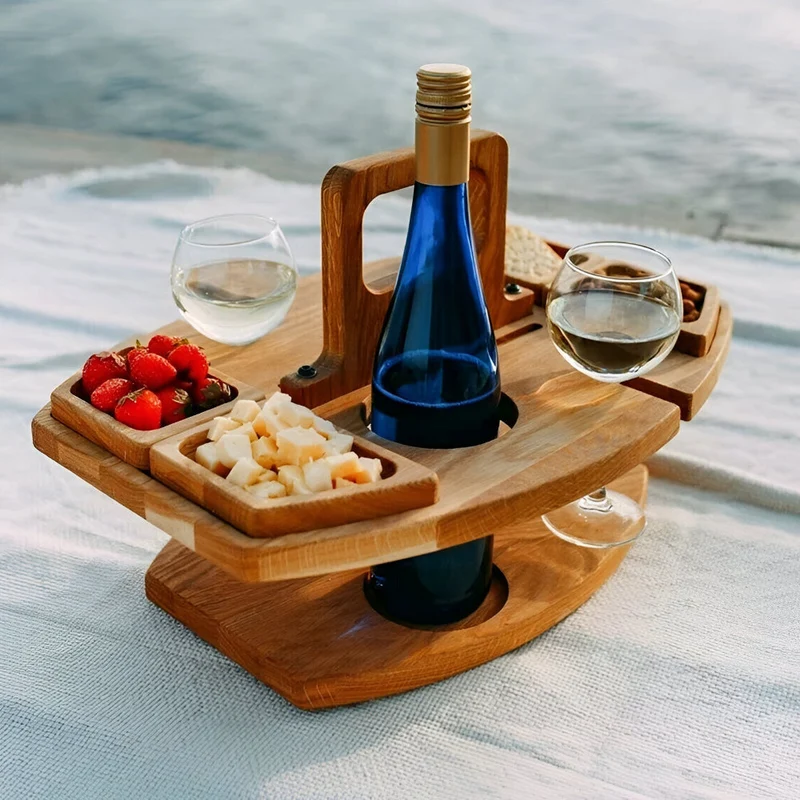 Fleksibel picnicbord i træ med vinrum – Perfekt til udendørs aktiviteter