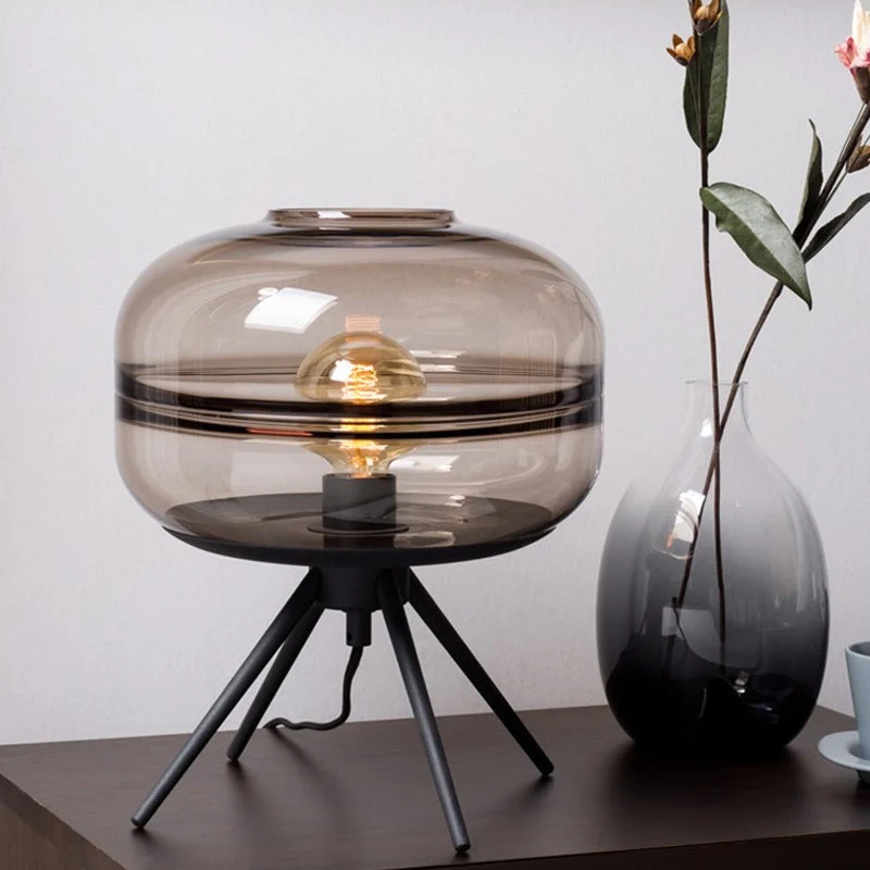 Stilfuld Gulvlampe med Unik Design