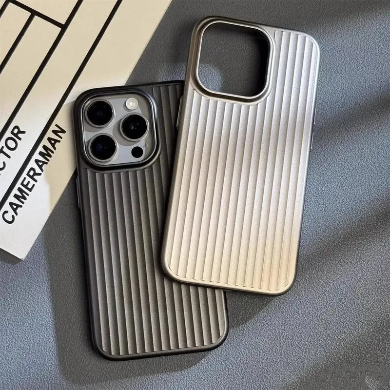Titanium Cover til iPhone: Slankt Design med Stærk Beskyttelse