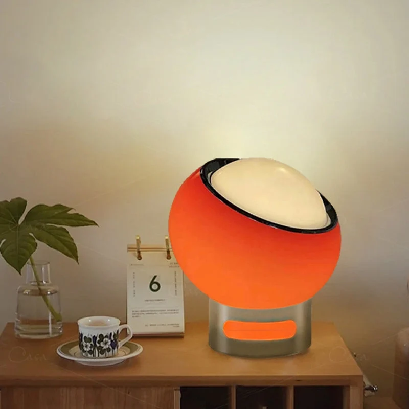 Stilren Bordlampe i Opalglas - Skab Hygge og Elegance