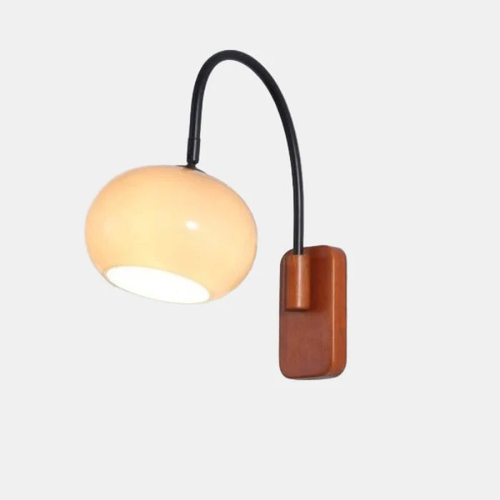 Drejelig Væglampe i Bauhaus Stil med Ravfarvet Glas