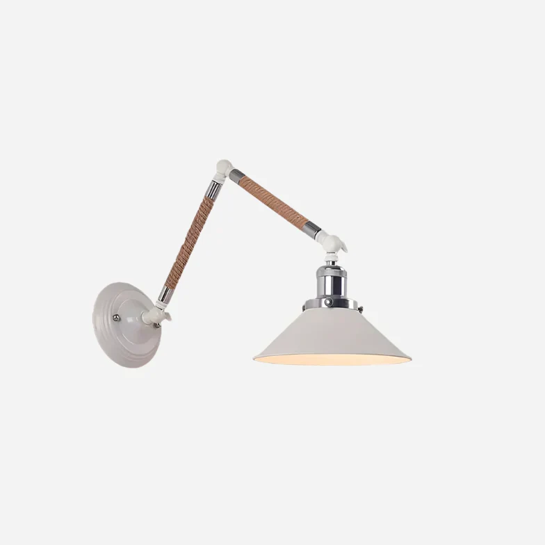 Elegant Væglampe med Justerbare Arme og Moderne Design