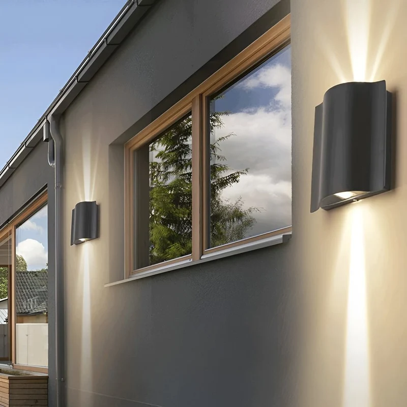 Moderne Udendørs LED Væglampe - Stilfuldt og Energibesparende