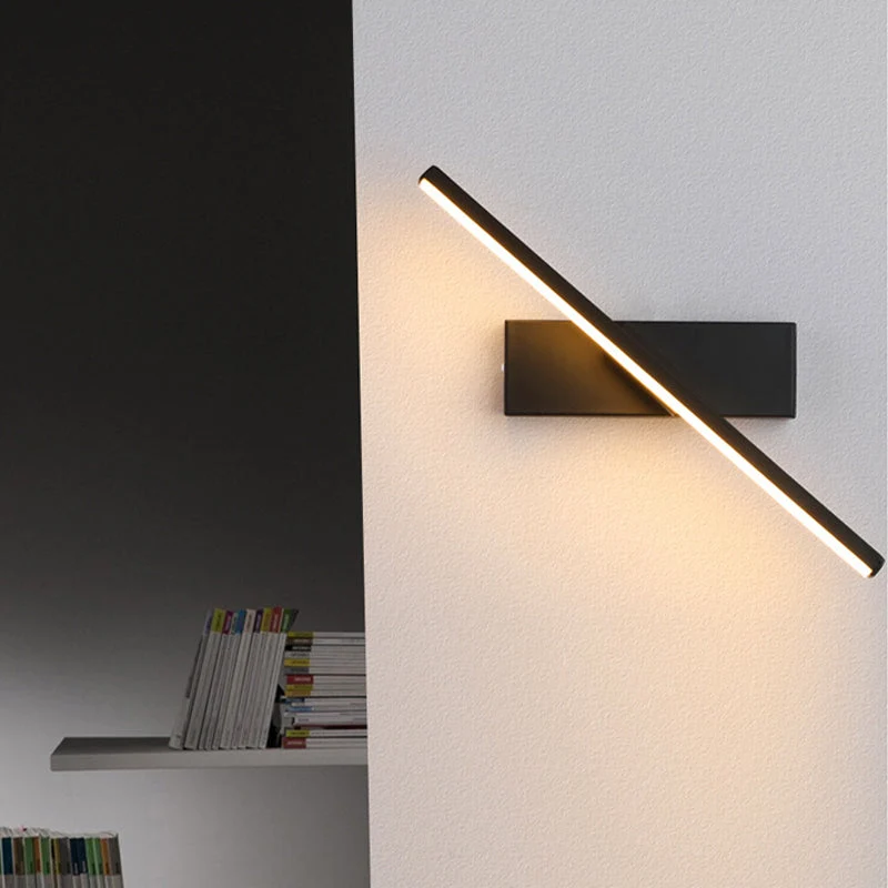 Stilfuld Væglampe med Roterbart Design og LED Lys