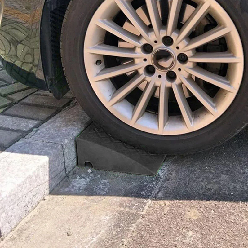 Holdbar trekantet hastighedsreduceringsbilrampe